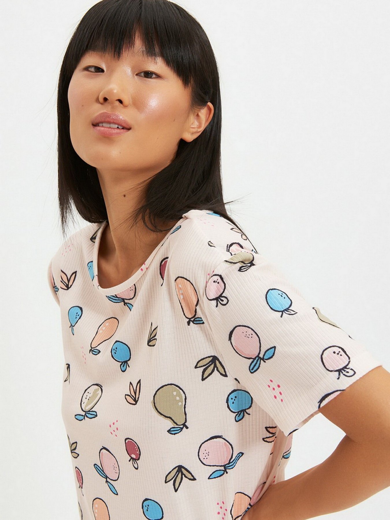 Пижама Trendyol модель THMAW22PT0005/Cok Renkli Фото