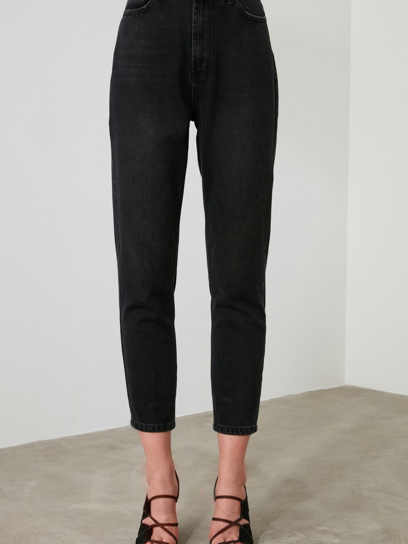 Джинсы Trendyol модель TWOSS20JE0099/Siyah Фото