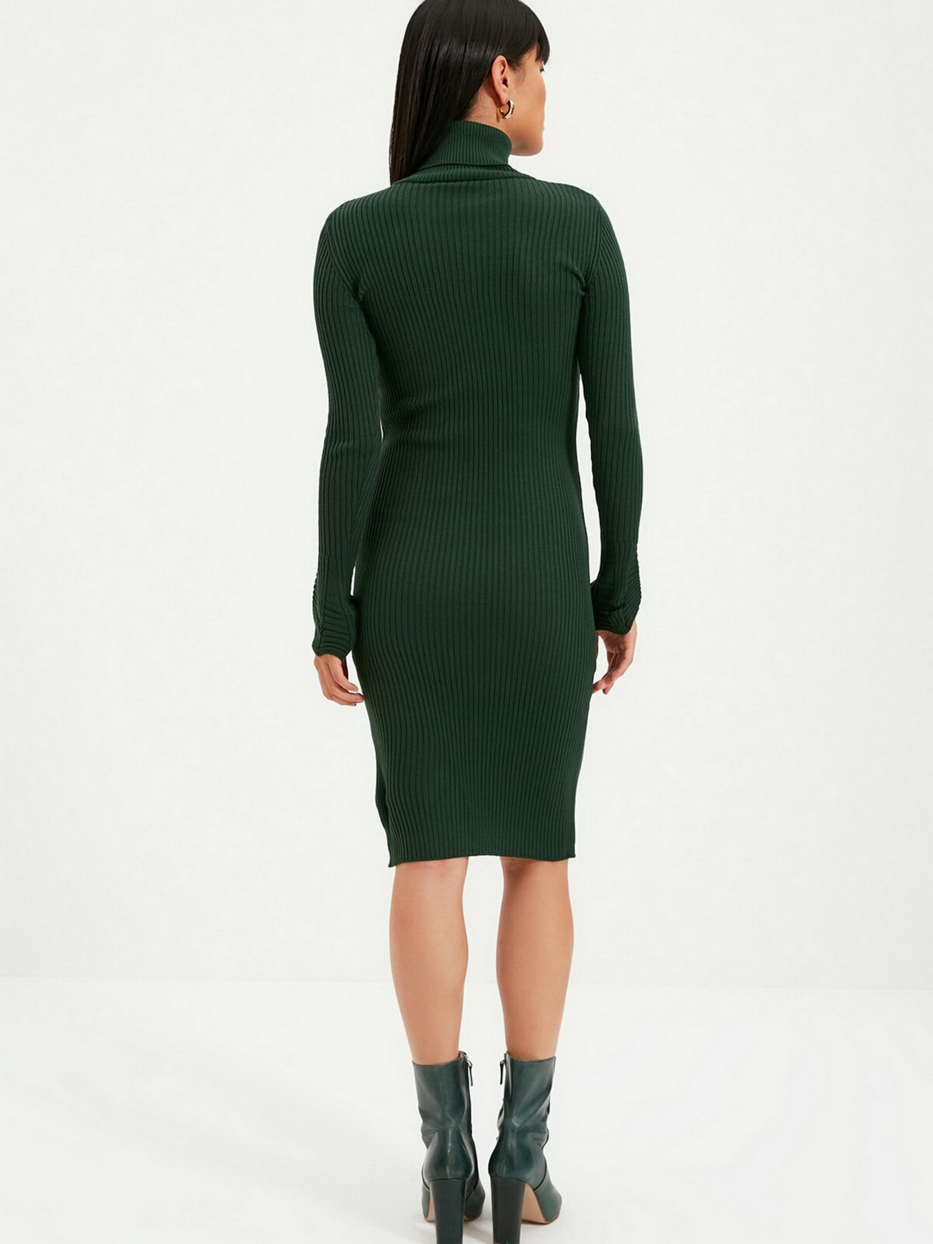 Сукня міді Trendyol модель TWOAW20YN0005/Zumrut Yesili Сукня міді Trendyol модель TWOAW20YN0005/Zumrut Yesili Фото
