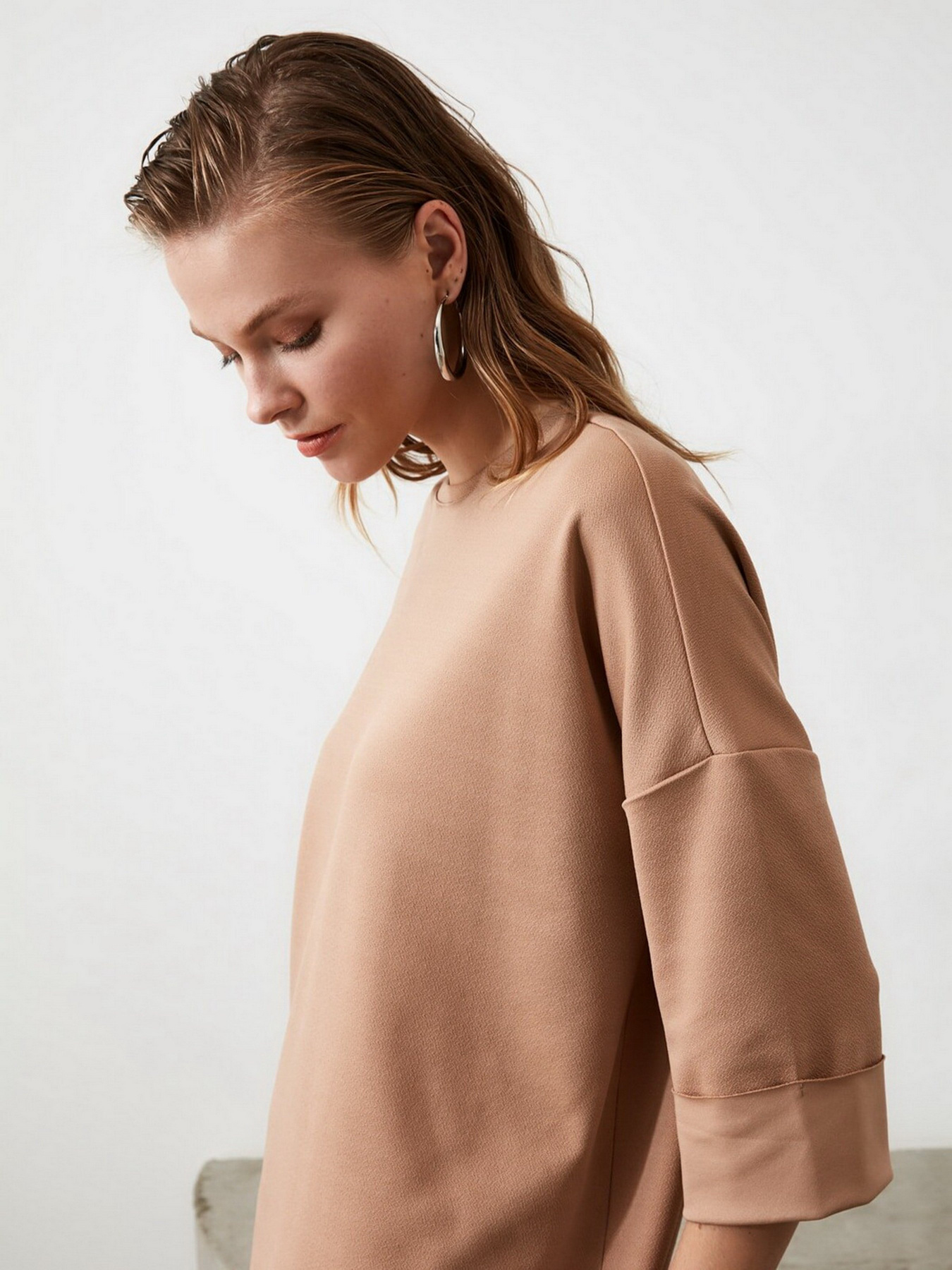 Повседневный костюм Trendyol модель TWOAW21AU0032/Bej Повседневный костюм Trendyol модель TWOAW21AU0032/Bej Фото