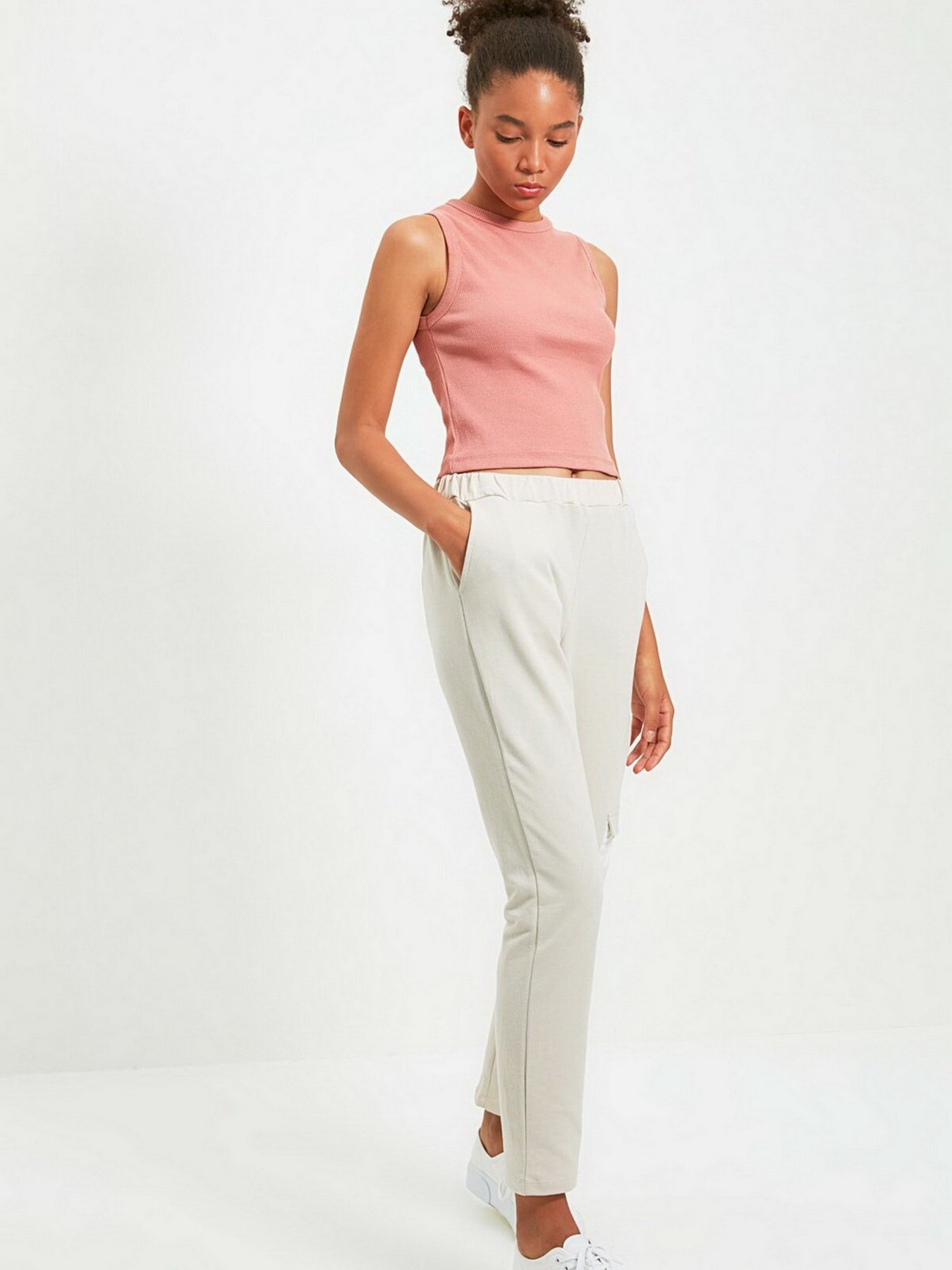 Топ Trendyol модель TWOAW22AL0014/Gul Kurusu Фото