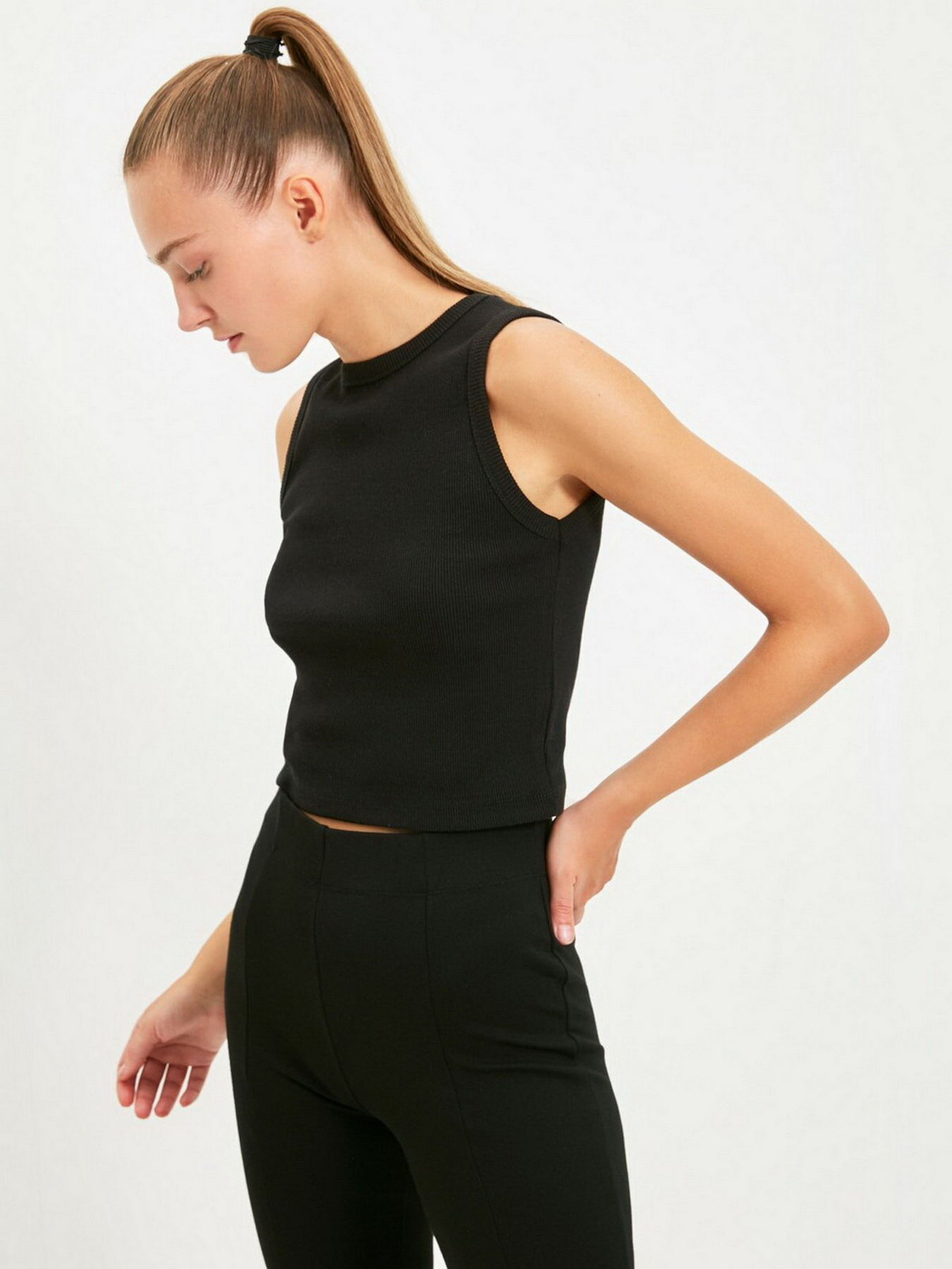 Топ Trendyol модель TWOAW22AL0014/Siyah Фото