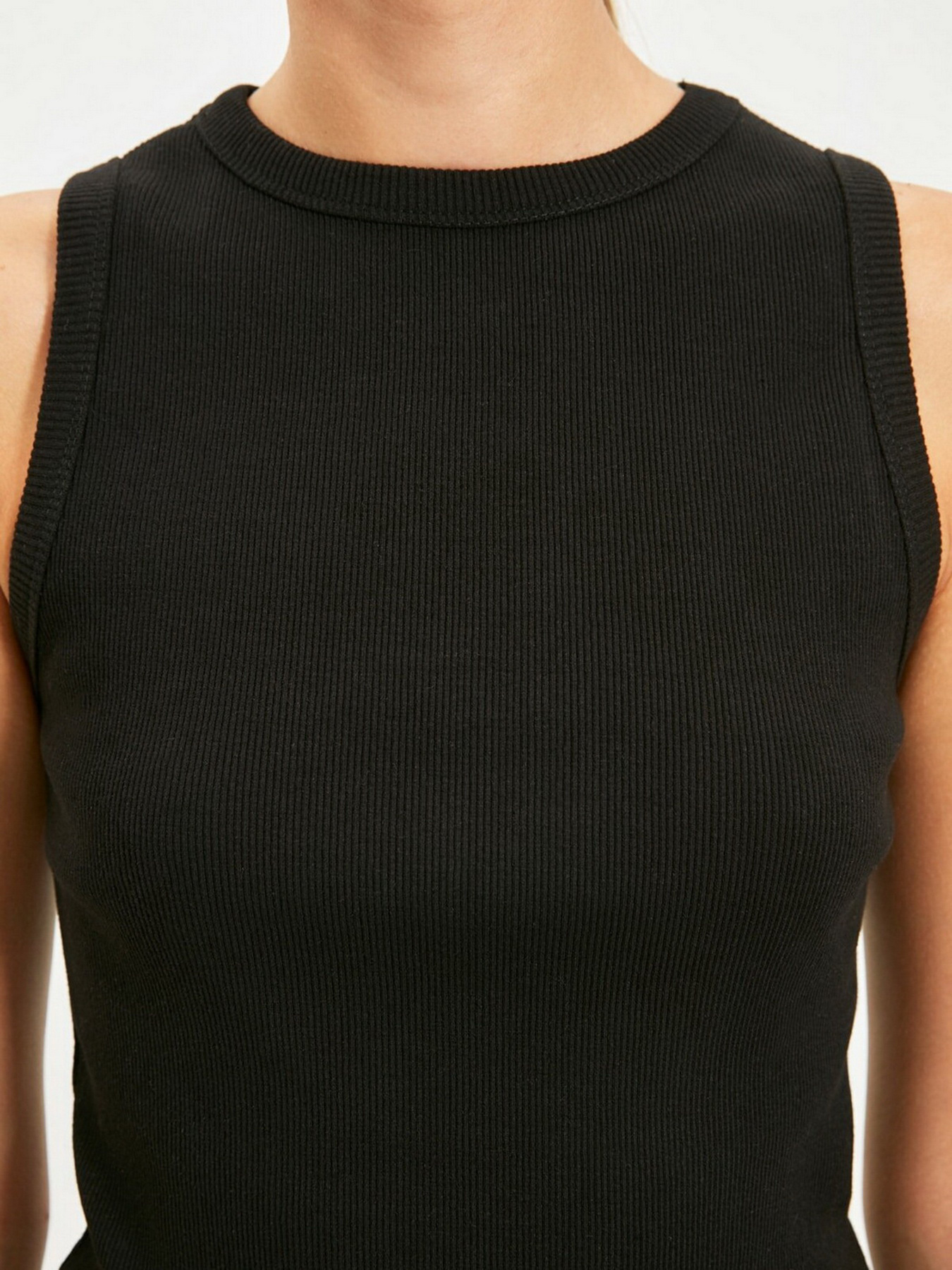 Топ Trendyol модель TWOAW22AL0014/Siyah Фото