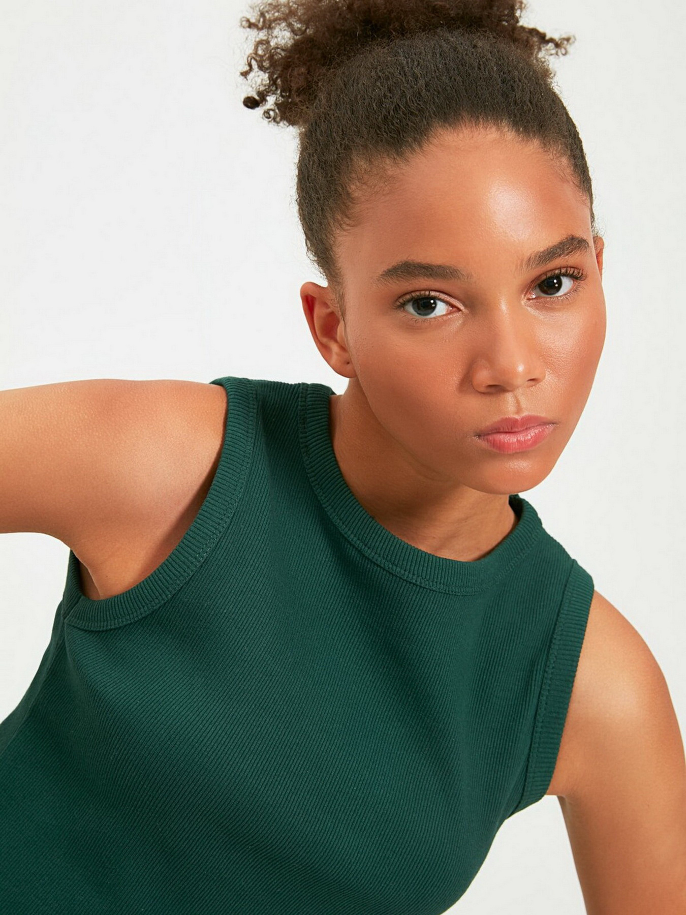 Топ Trendyol модель TWOAW22AL0014/Yesil Фото