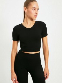 Топ Trendyol модель TWOAW22BZ0449/Siyah Фото