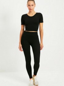 Топ Trendyol модель TWOAW22BZ0449/Siyah Фото