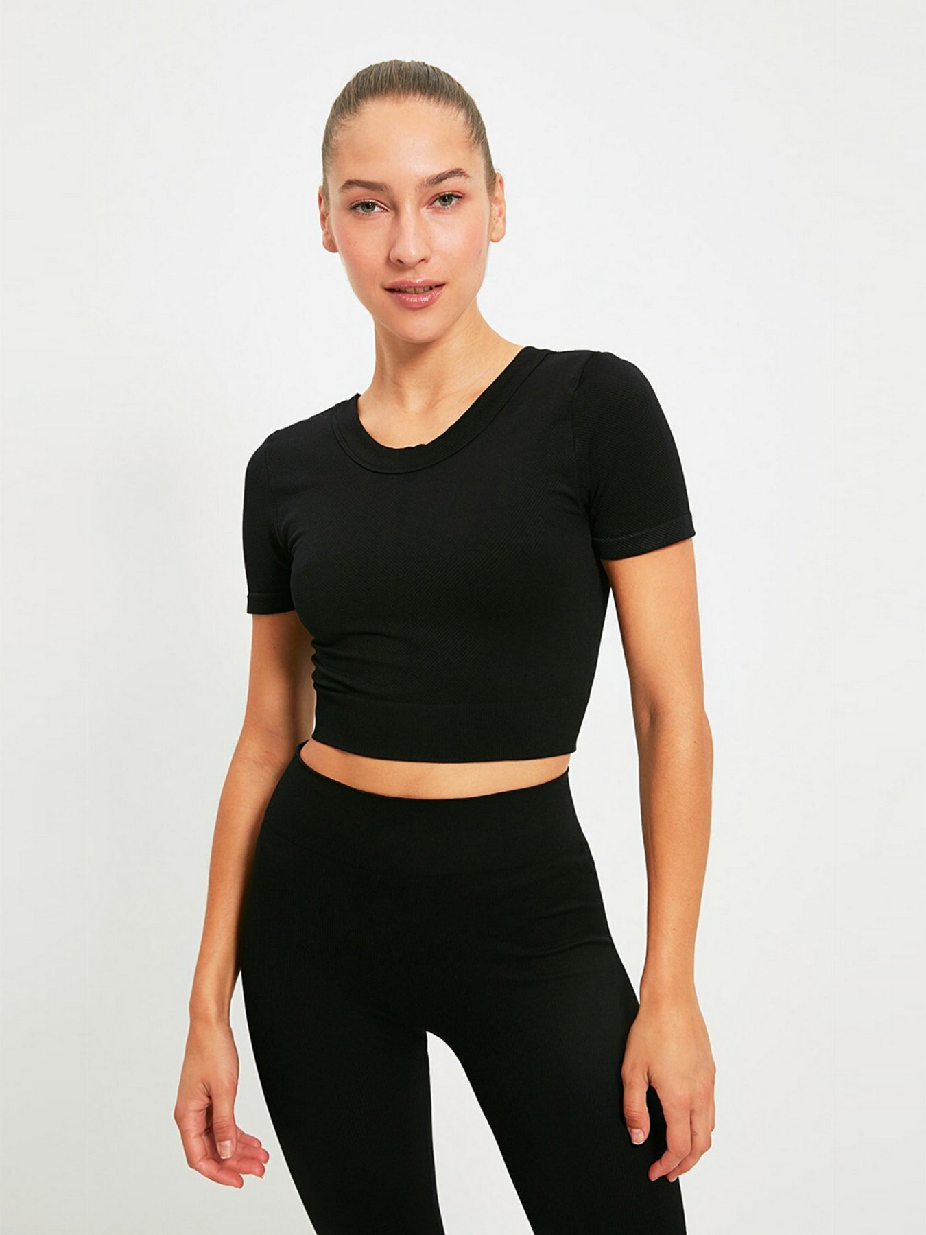 Топ Trendyol модель TWOAW22BZ0449/Siyah Фото