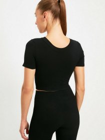 Топ Trendyol модель TWOAW22BZ0449/Siyah Фото