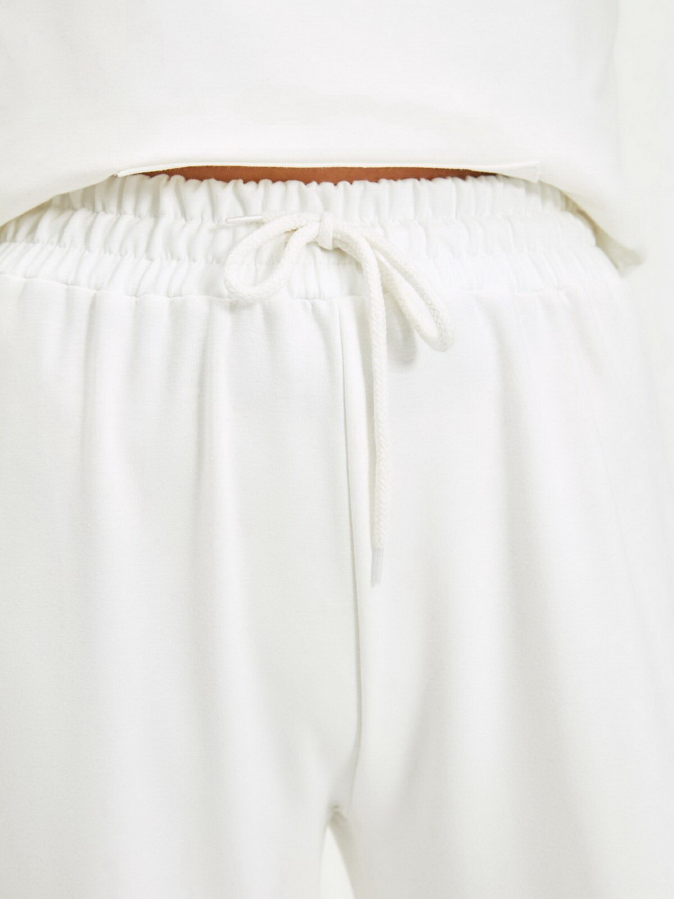 Штаны спортивные Trendyol модель TWOAW22EA0053/Ekru Фото