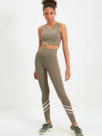 Топ Trendyol модель TWOAW22SS0016/Koyu Haki Фото