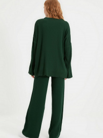 Повседневный костюм Trendyol модель TWOSS20AU0084/Zumrut Yesili Повседневный костюм Trendyol модель TWOSS20AU0084/Zumrut Yesili Фото