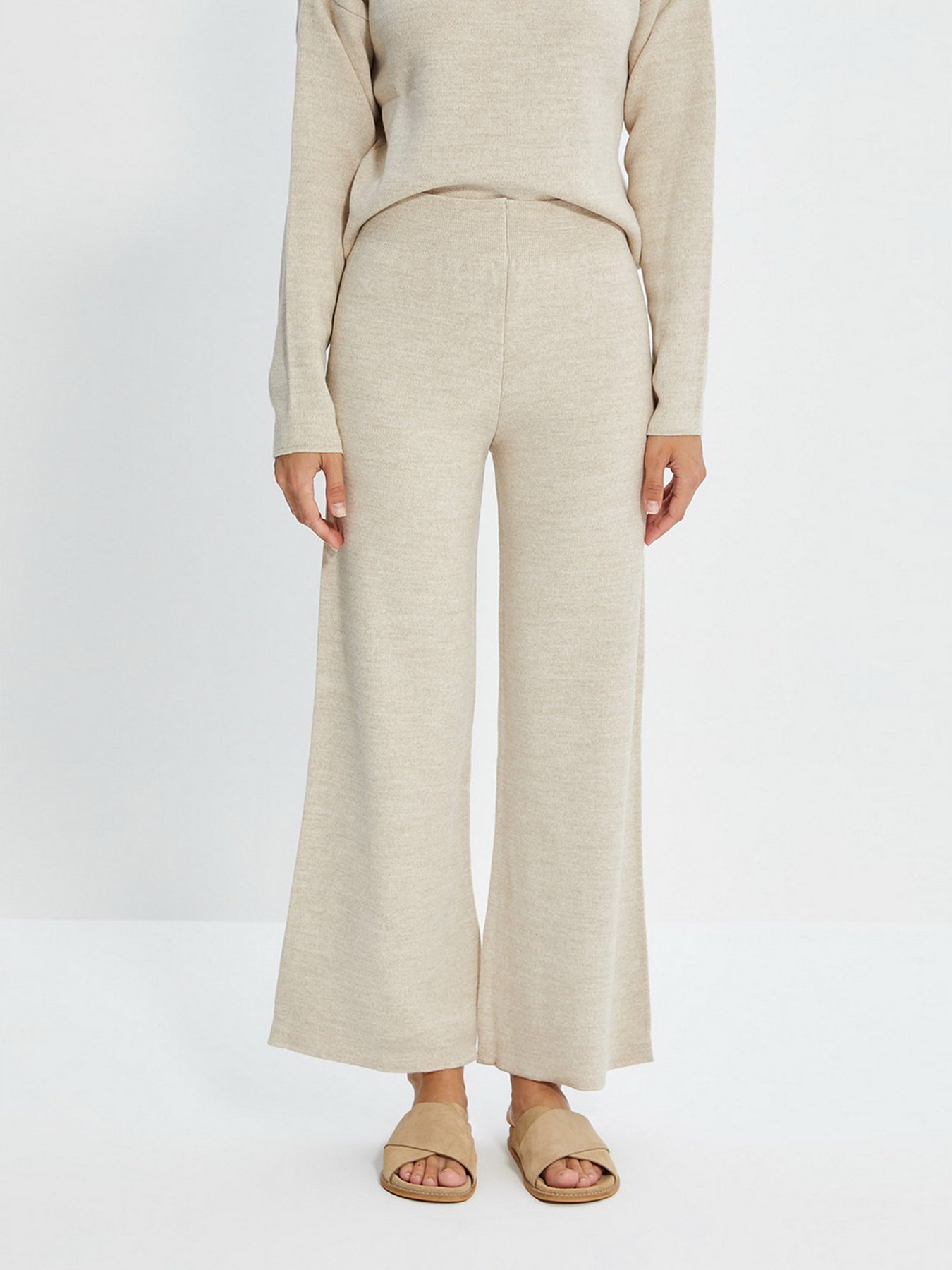 Костюм Trendyol модель TWOAW21AU0060/Bej Фото