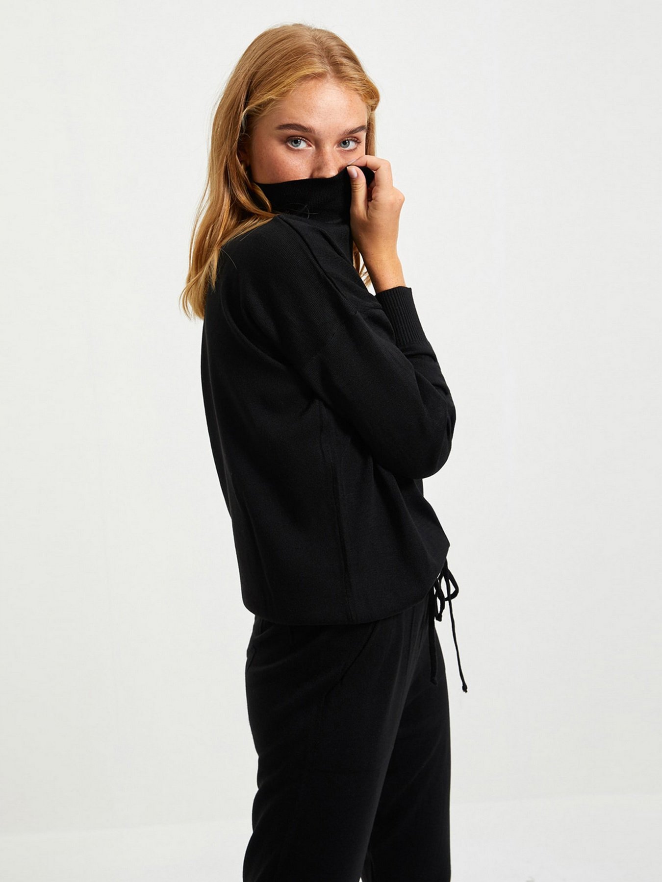 Костюм Trendyol модель TWOAW22AU0059/Siyah Фото