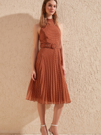 Платье миди Trendyol модель TWOSS20EL1341/Turuncu Фото