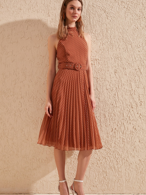 Платье миди Trendyol модель TWOSS20EL1341/Turuncu Фото