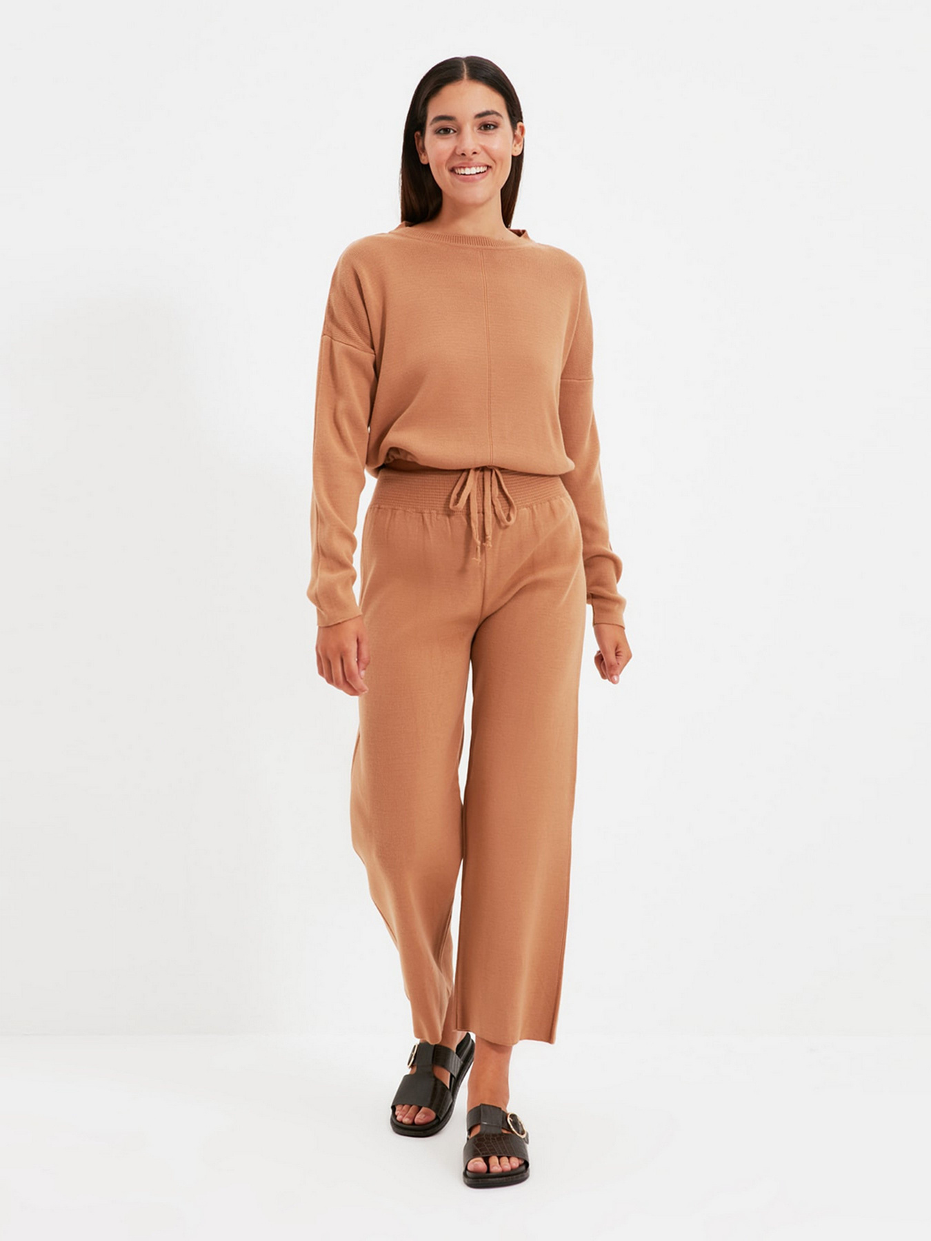 Повседневный костюм Trendyol модель TWOAW22AU0070/Camel Повседневный костюм Trendyol модель TWOAW22AU0070/Camel Фото