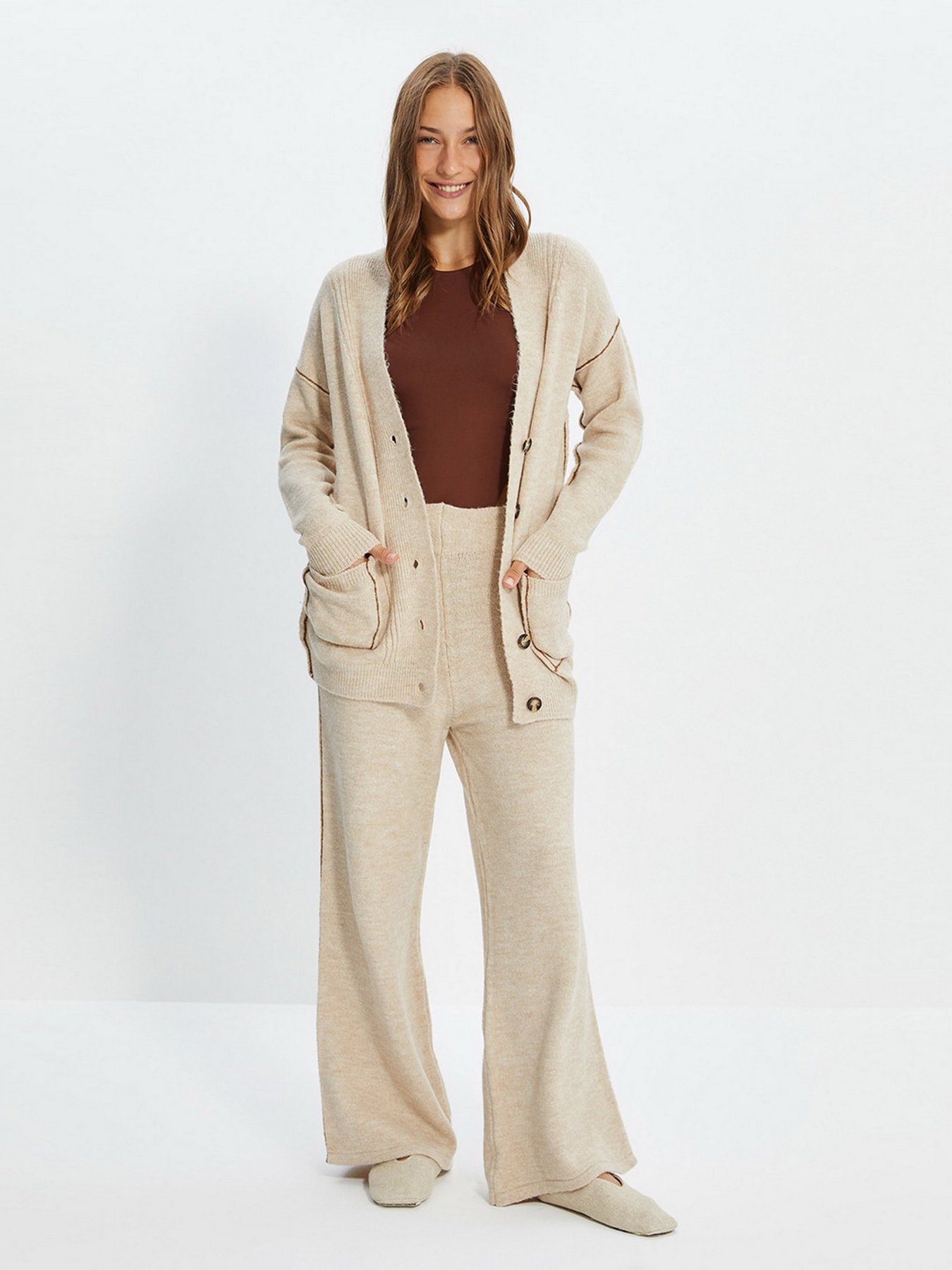 Костюм Trendyol модель TWOAW22AU0013/Tas Фото