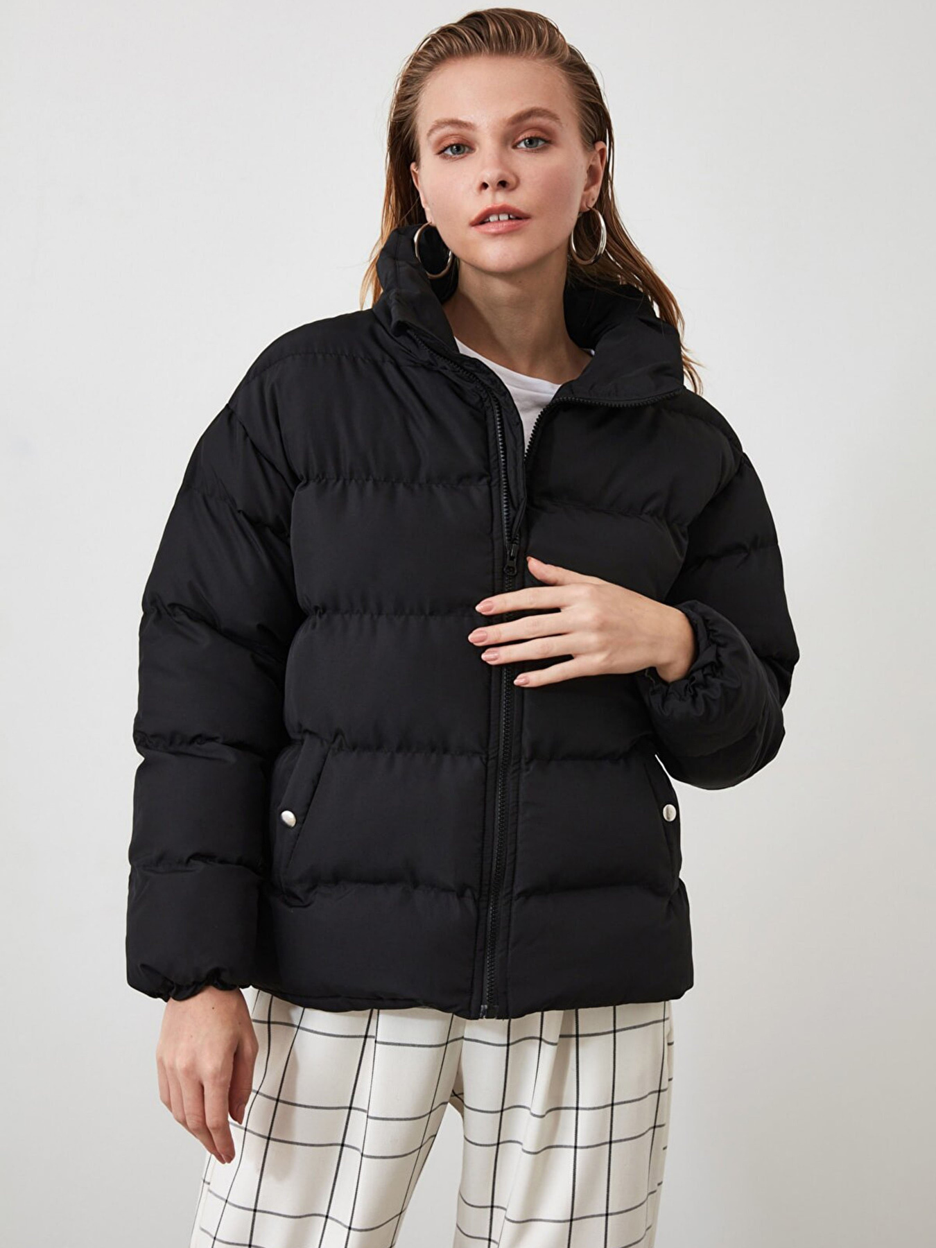 Пуховик Trendyol модель TWOAW21MO0045/Siyah Фото