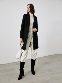 Пальто Trendyol модель TWOAW21KB0016/Siyah Фото