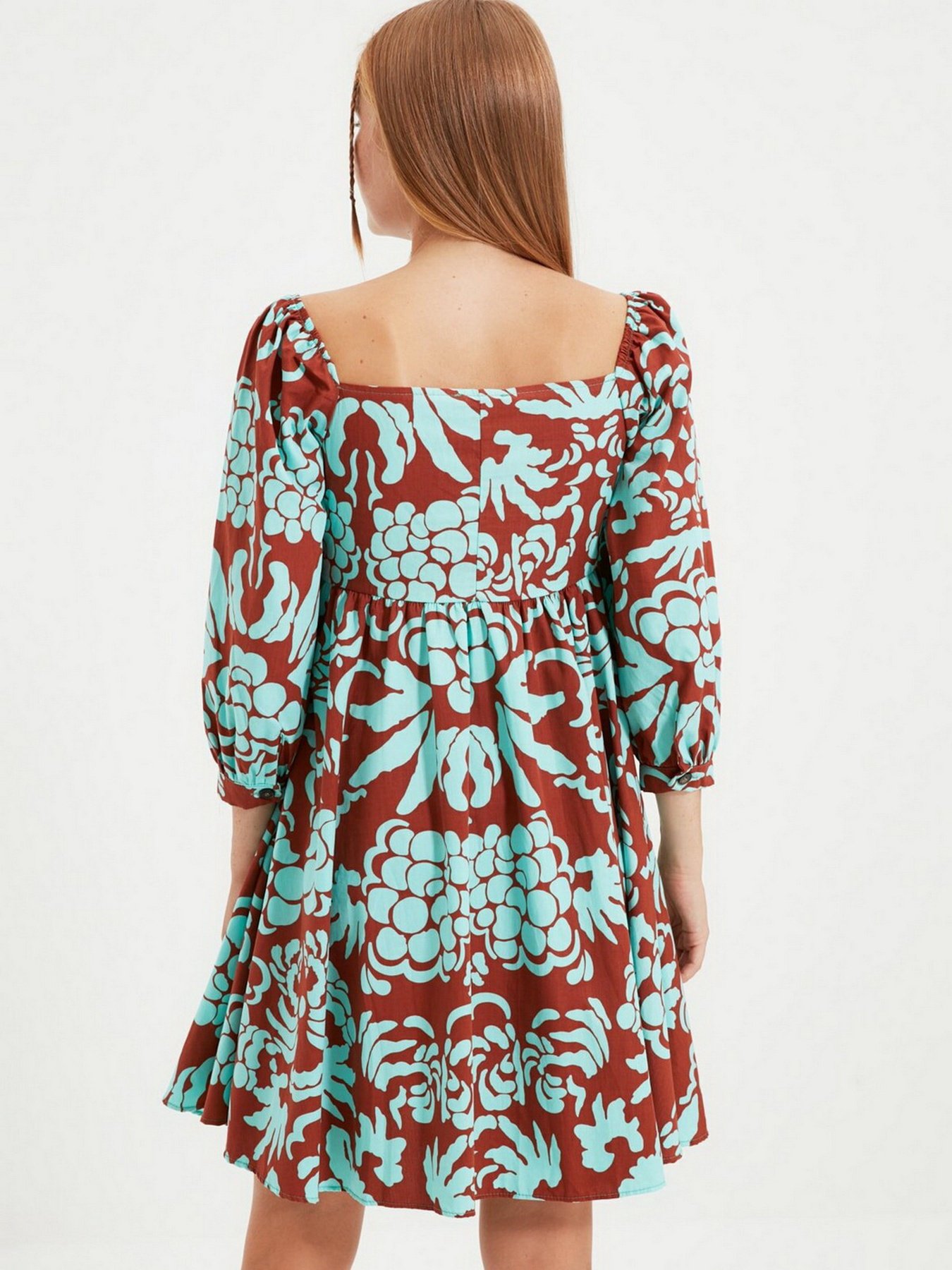 Платье мини Trendyol модель TWOAW22EL0444/Cok Renkli Платье мини Trendyol модель TWOAW22EL0444/Cok Renkli Фото