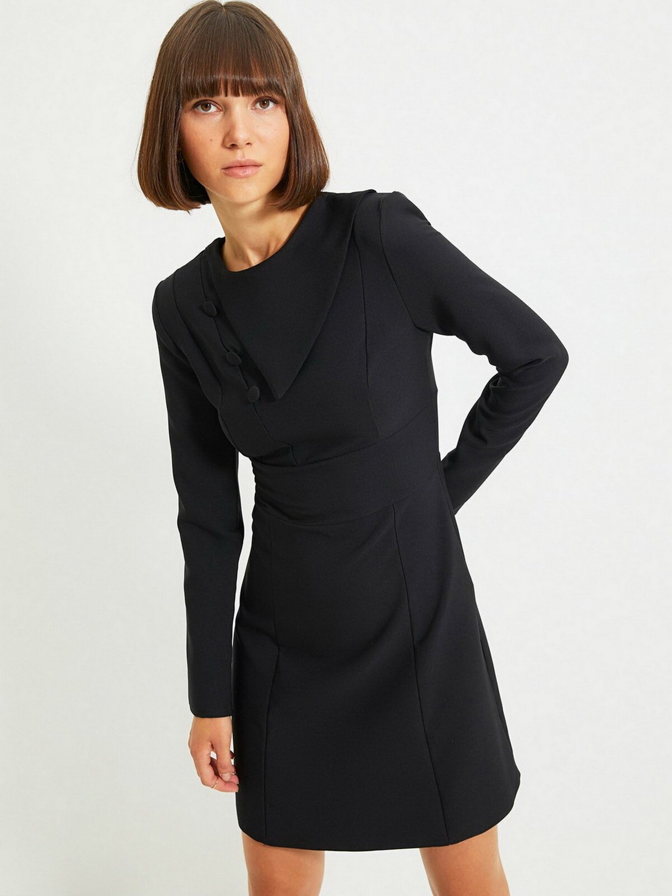 Платье мини Trendyol модель TWOAW22EL0565/Siyah Фото