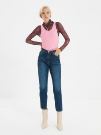 Джинсы мом Trendyol Mom модель TWOAW22JE0384/Koyu Mavi Фото