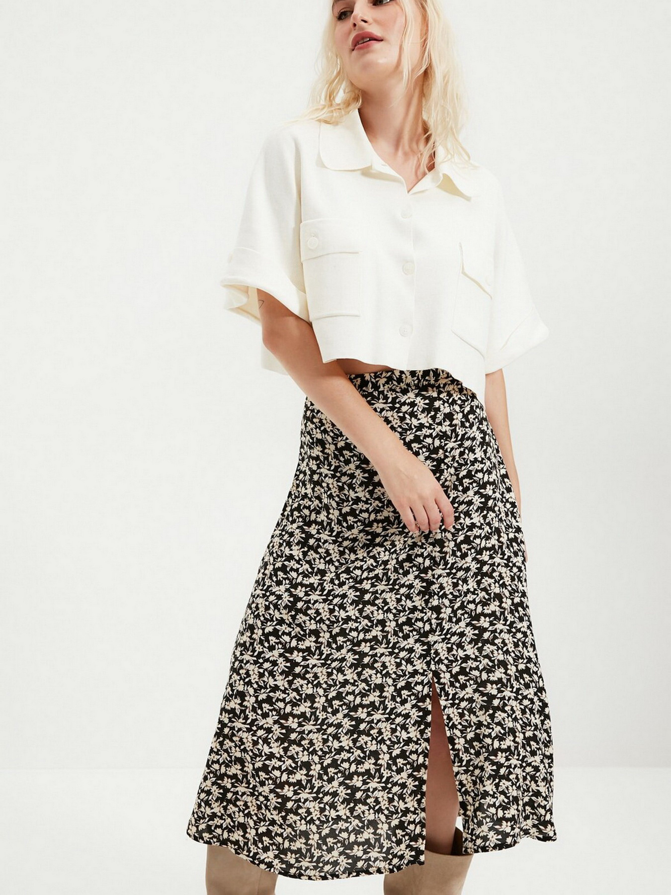 Юбка миди Trendyol модель TWOSS20ET0230/Siyah Фото