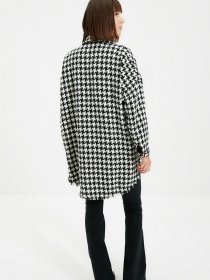 Рубашка повседневная Trendyol модель TWOSS20MO0058/Siyah Рубашка повседневная Trendyol модель TWOSS20MO0058/Siyah Фото