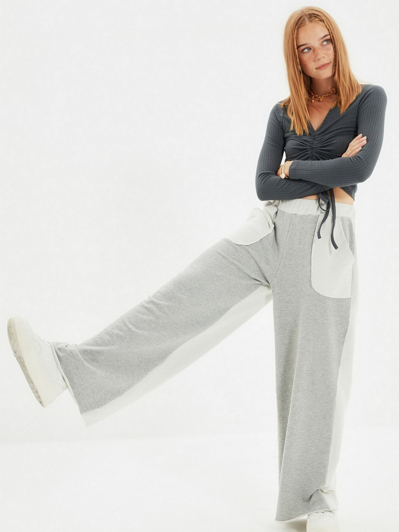 Штаны спортивные Trendyol модель TWOAW21EA0274/Gri Фото
