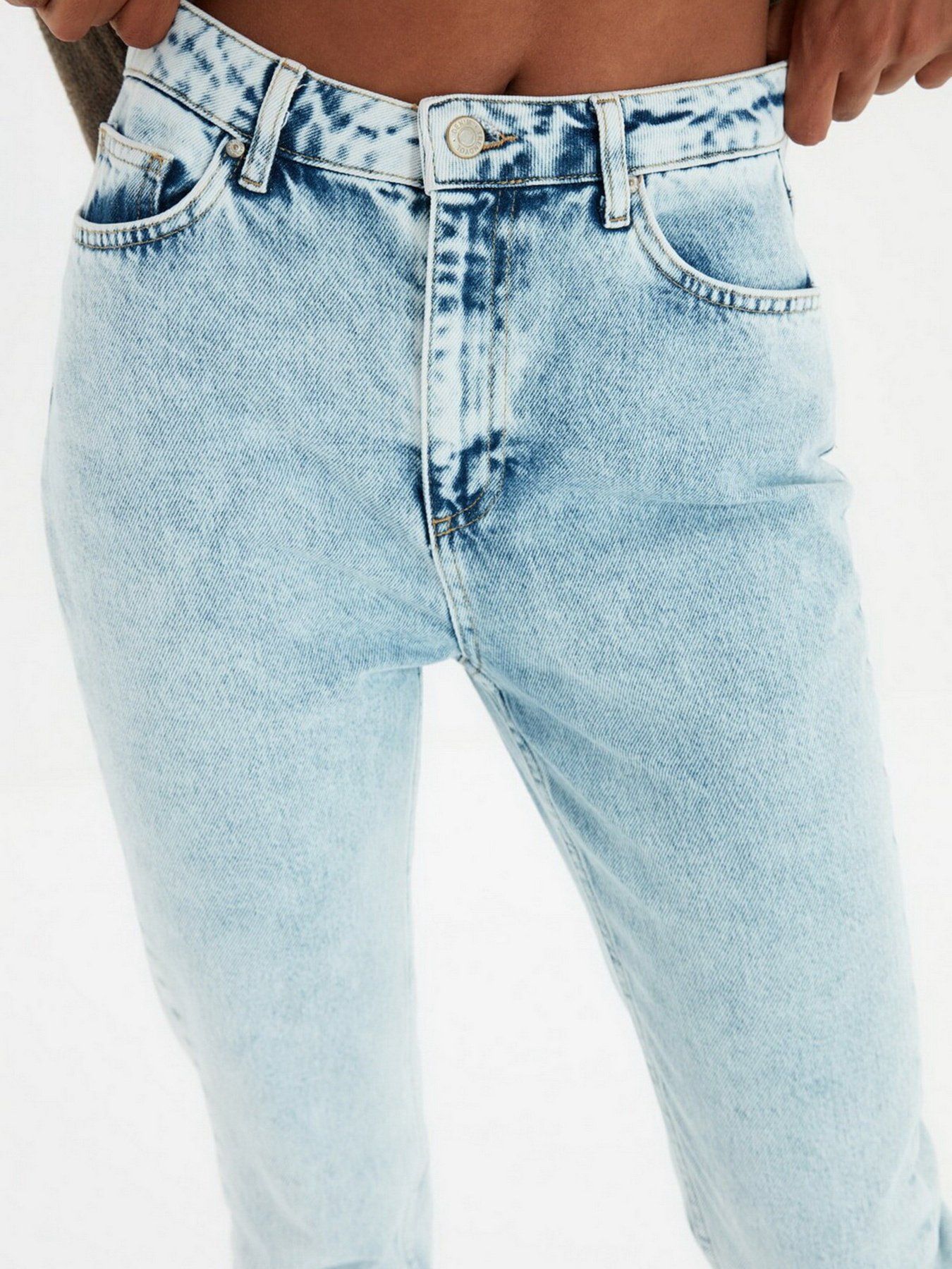 Джинси мом Trendyol Mom модель TWOAW21JE0088/Mavi Фото