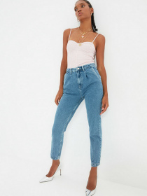 Джинсы мом Trendyol Mom модель TWOAW22JE0178/Mavi Фото