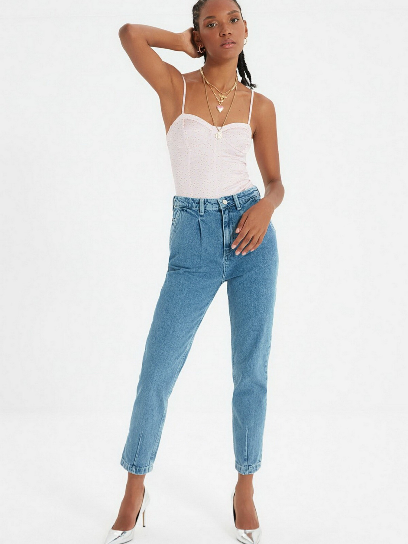 Джинси мом Trendyol Mom модель TWOAW22JE0178/Mavi Фото