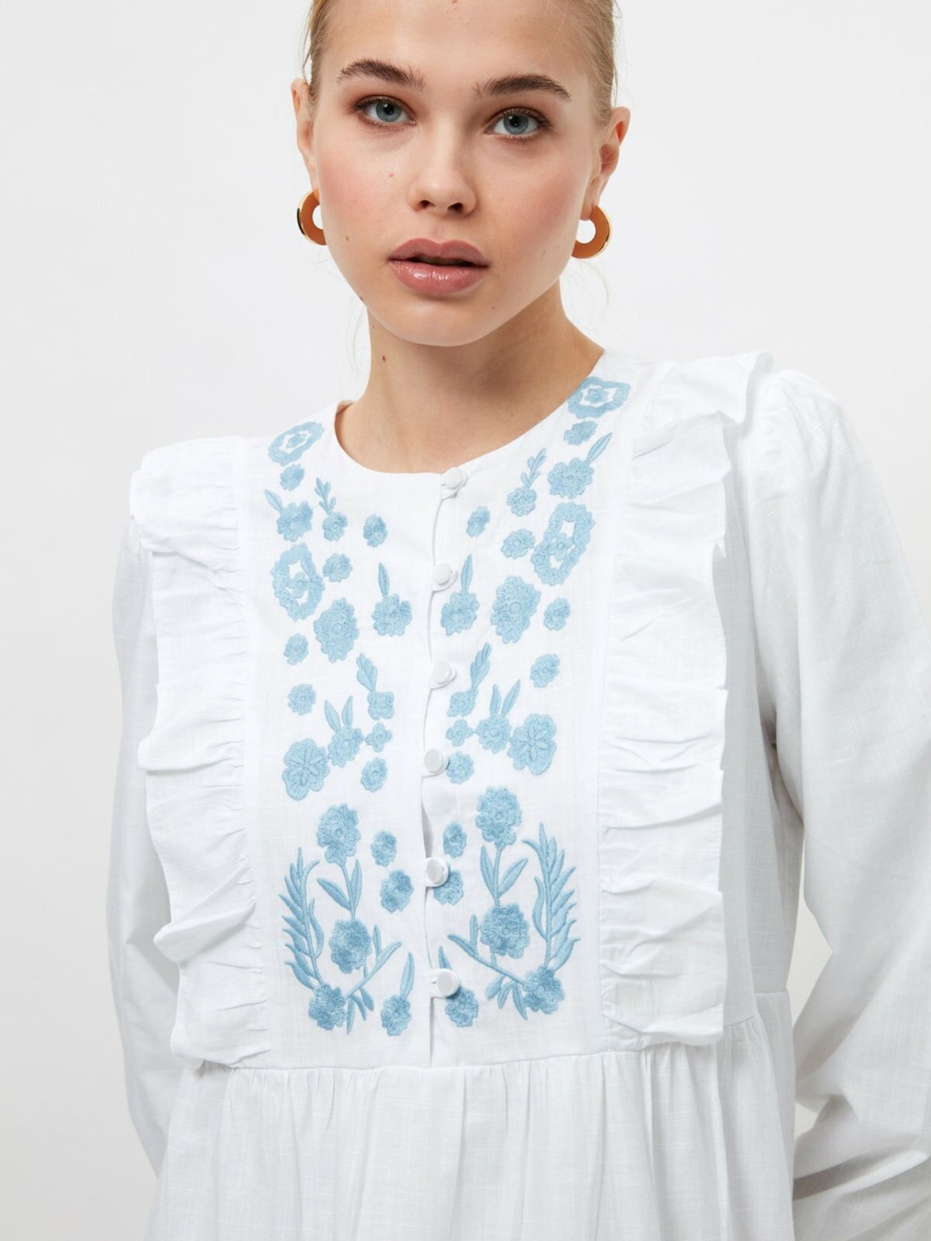 Вишита сукня Trendyol модель TCTSS21EB0041/Beyaz Фото