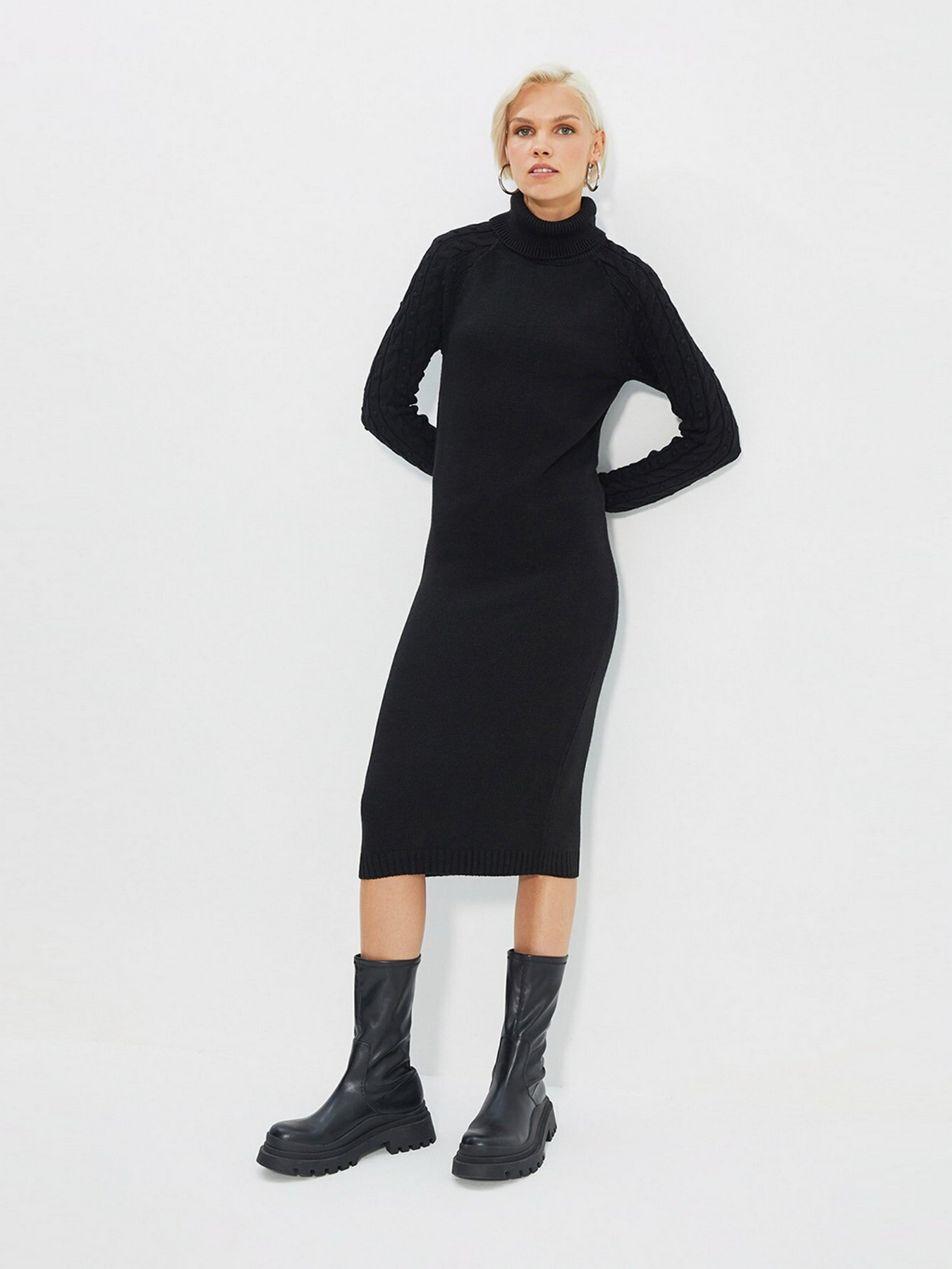 Платье миди Trendyol модель TWOAW22EL0046/Siyah Фото