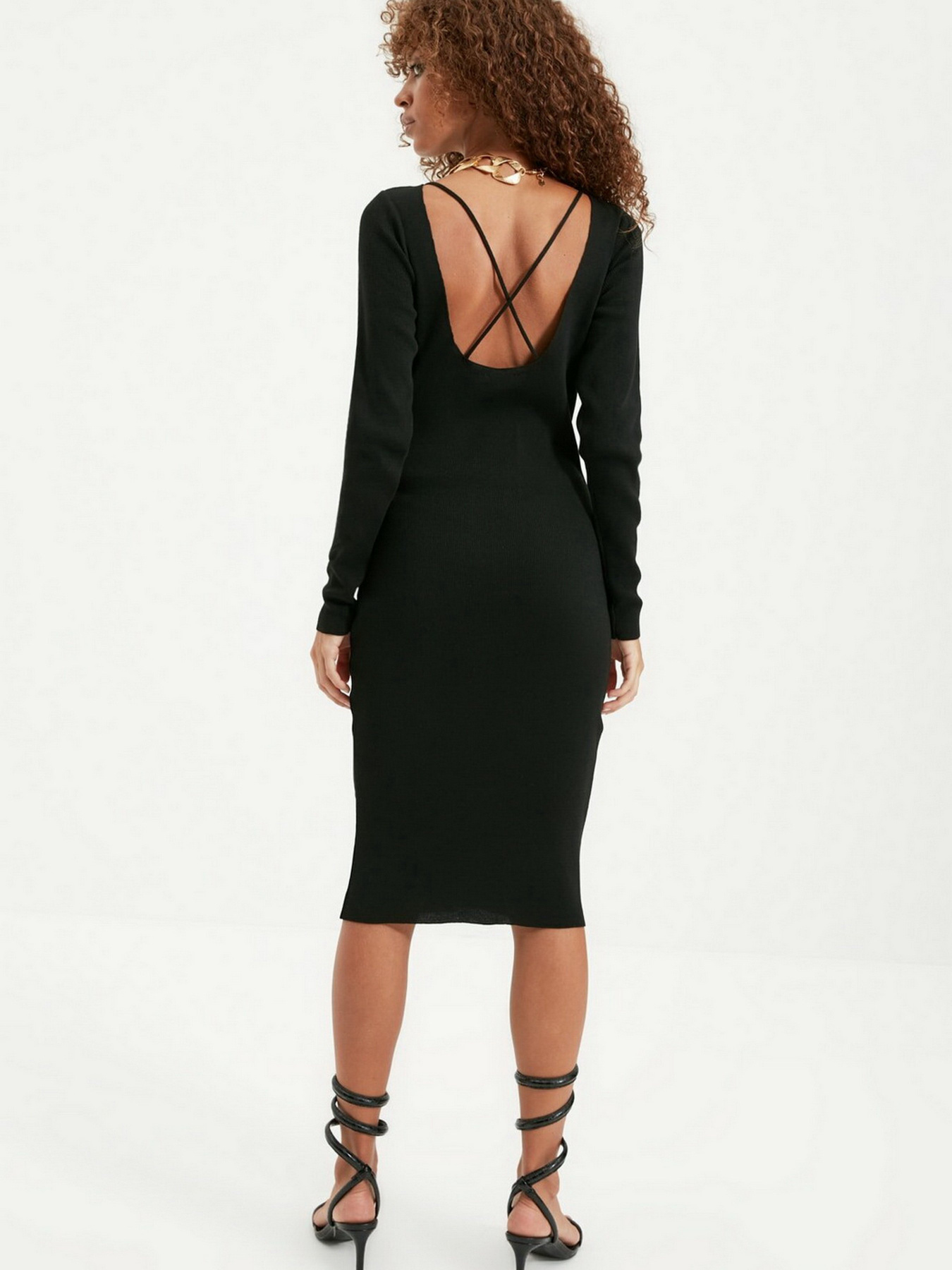 Сукня міді Trendyol модель TWOAW22EL0557/Siyah Сукня міді Trendyol модель TWOAW22EL0557/Siyah Фото