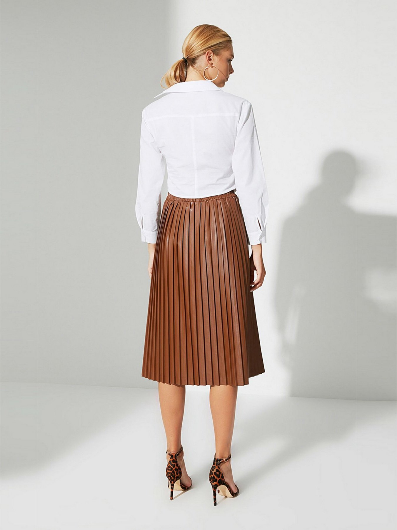 Спідниця міді Trendyol модель TWOAW22ET0075/Kahverengi Фото