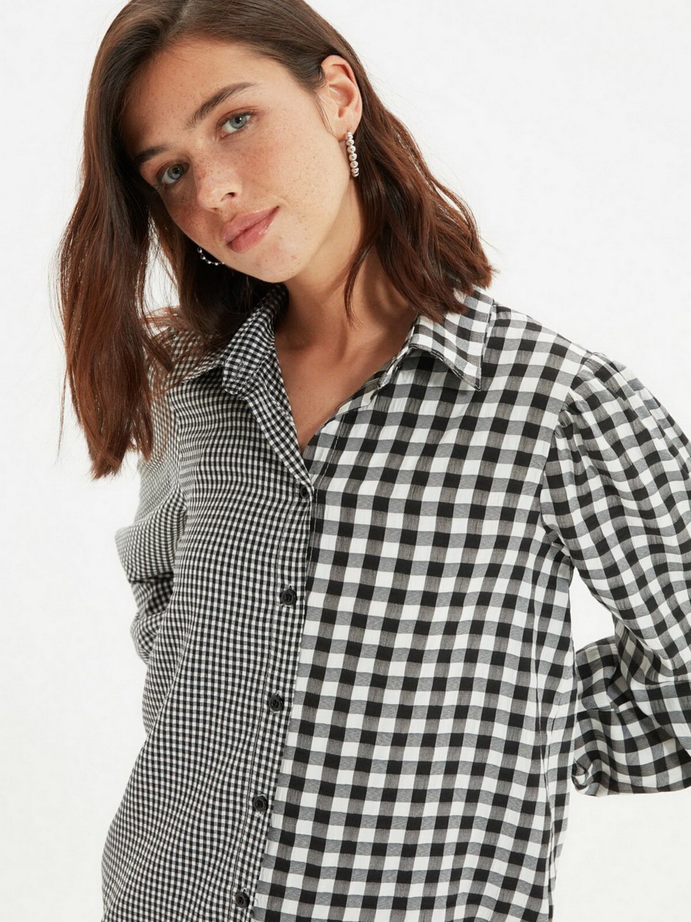 Рубашка Trendyol модель TWOAW22GO0656/Siyah Фото