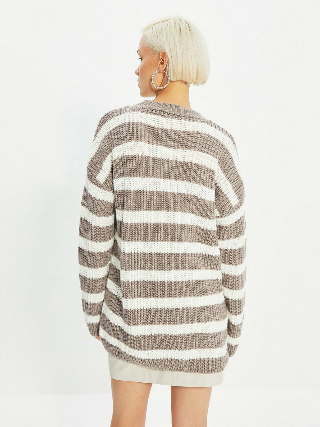 Свитер Trendyol модель TWOAW22KZ1155/Vizon Фото