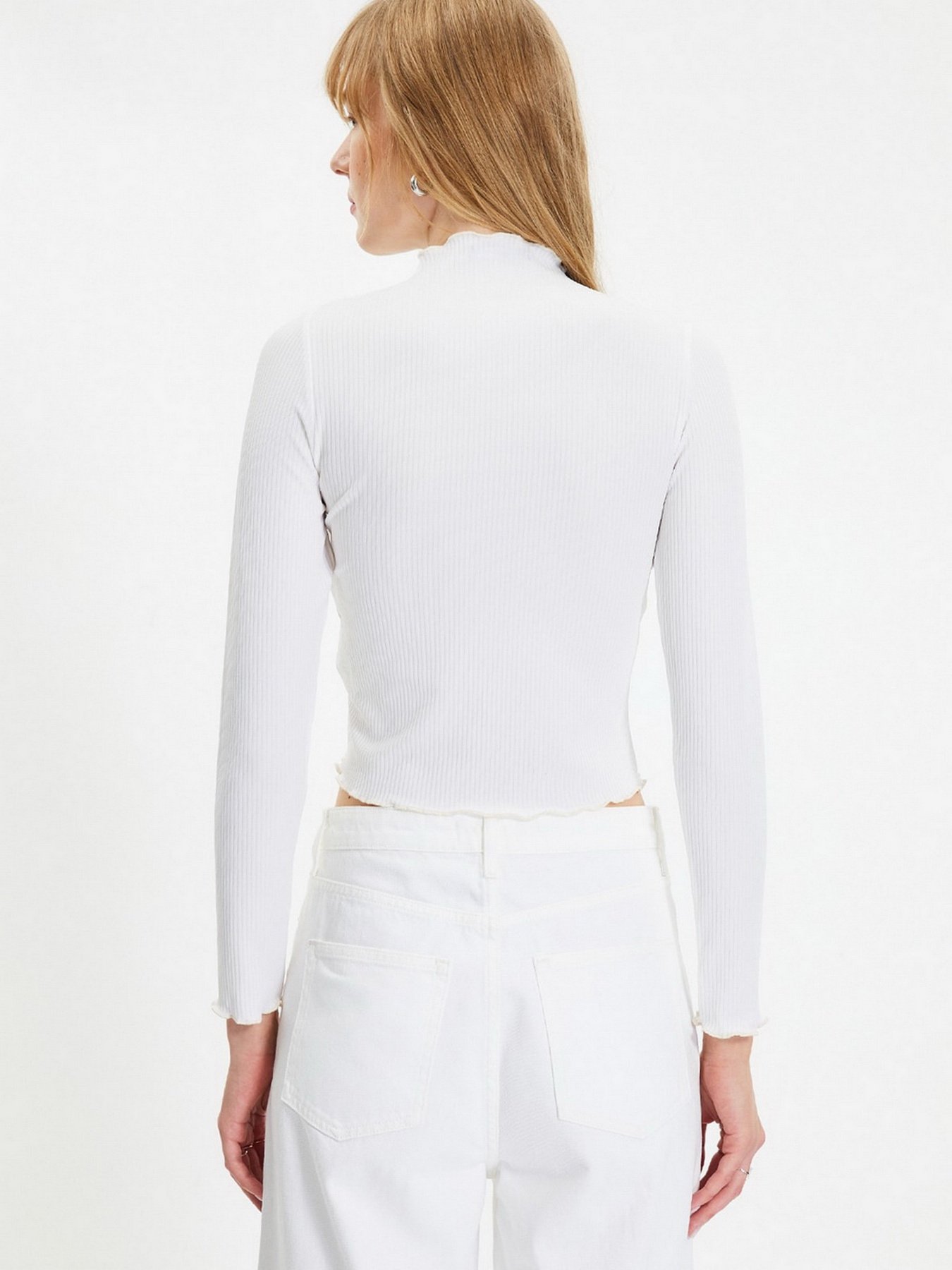 Лонгслив Trendyol модель TWOAW21BZ0905/Ekru Фото