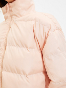 Пуховик Trendyol модель TWOAW21MO0045/Pudra Пуховик Trendyol модель TWOAW21MO0045/Pudra Фото