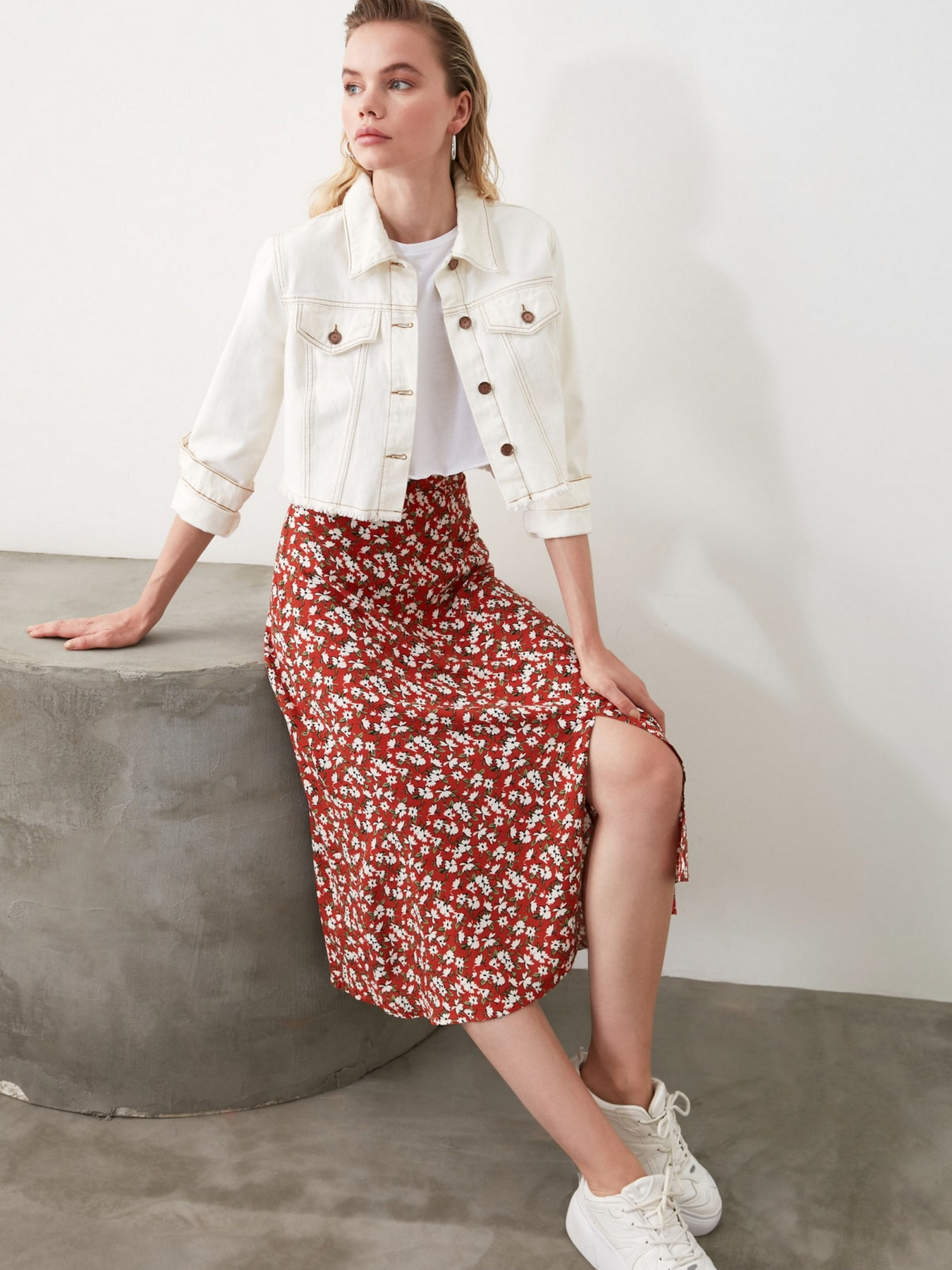 Спідниця міді Trendyol модель TWOSS20ET0230/Kiremit Спідниця міді Trendyol модель TWOSS20ET0230/Kiremit Фото