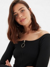 Топ Trendyol модель TWOAW22BZ0533/Siyah Фото