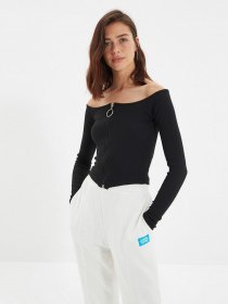 Топ Trendyol модель TWOAW22BZ0533/Siyah Фото