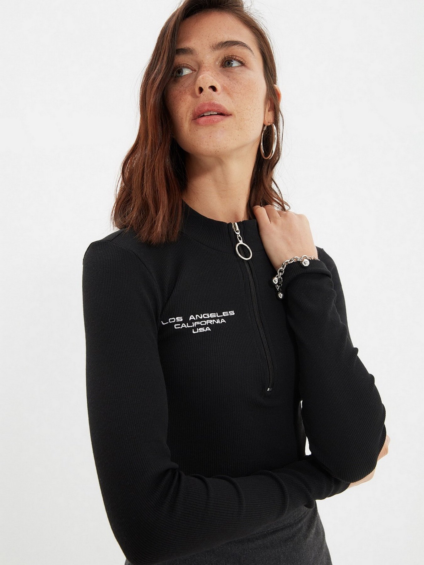 Джемпер Trendyol модель TWOAW22BZ0596/Siyah Фото