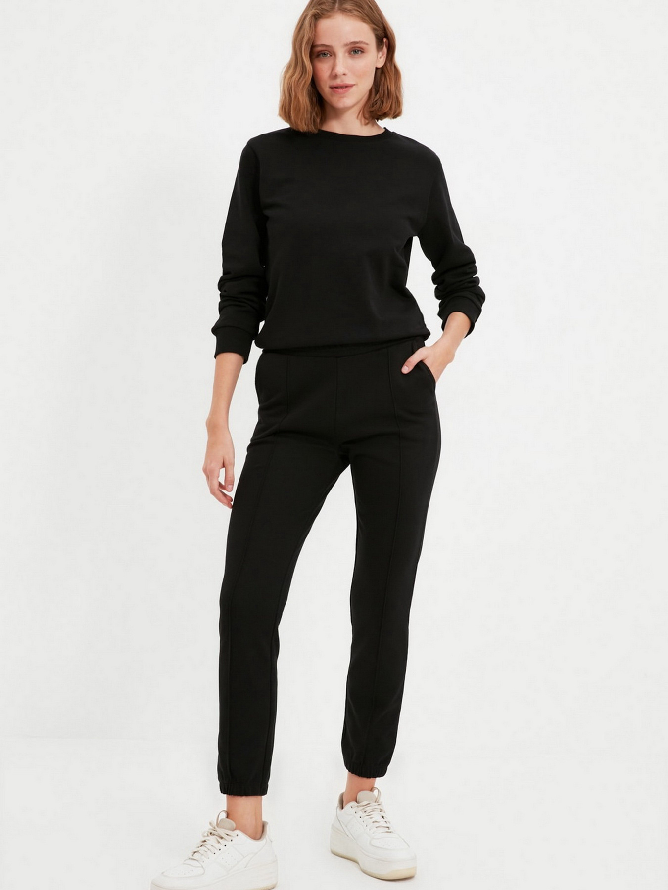 Штаны спортивные Trendyol модель TWOAW22EA0167/Siyah Фото