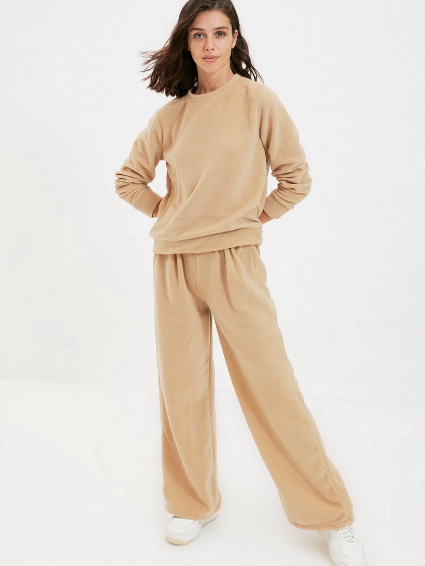 Штаны спортивные Trendyol модель TWOAW22EA0245/Bej Фото