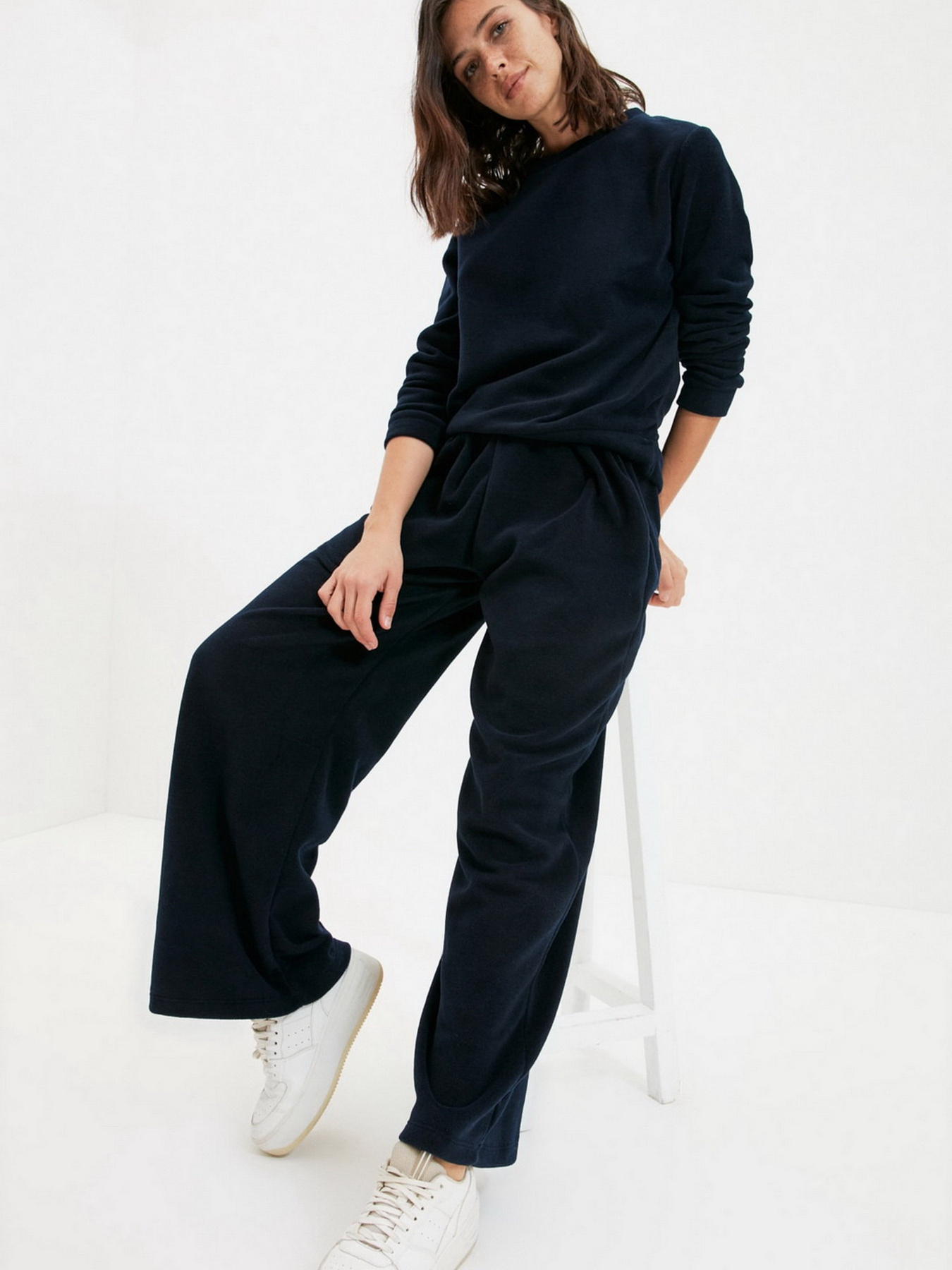 Спортивні штани Trendyol модель TWOAW22EA0245/Lacivert Фото