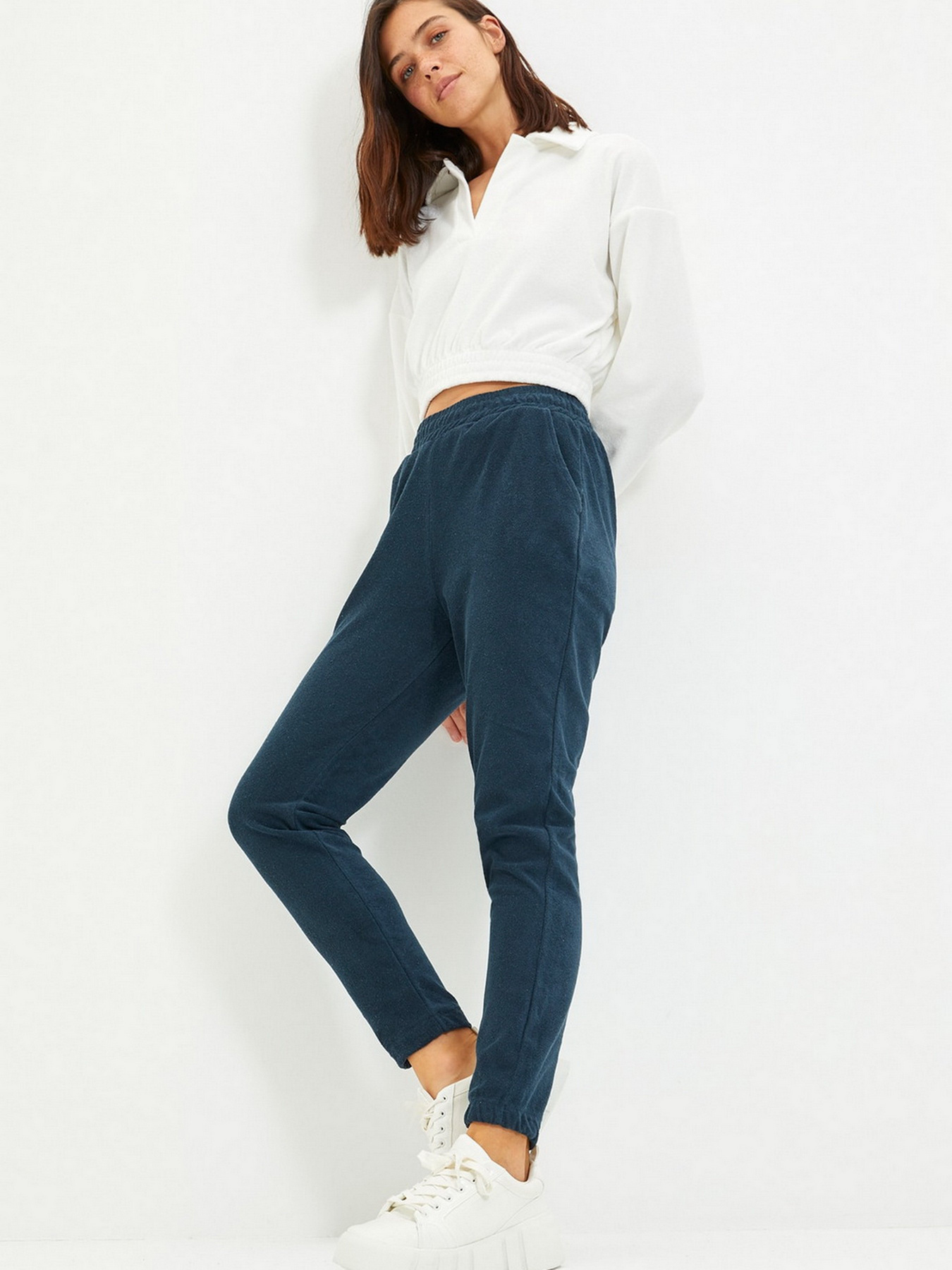 Штаны спортивные Trendyol модель TWOAW22EA0314/Lacivert Фото