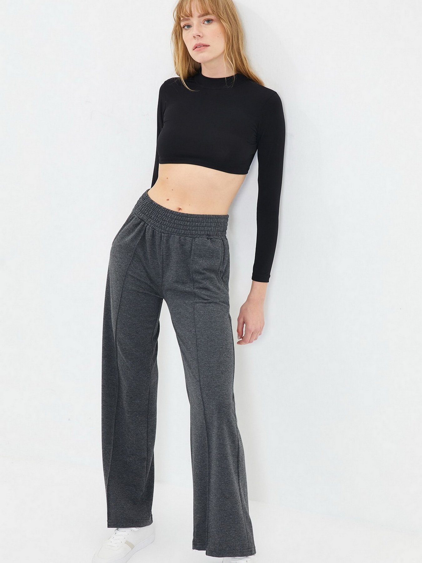 Штаны спортивные Trendyol модель TWOAW22EA0405/Antrasit Фото