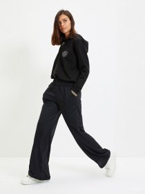 Спортивні штани Trendyol модель TWOAW22EA0405/Siyah Фото